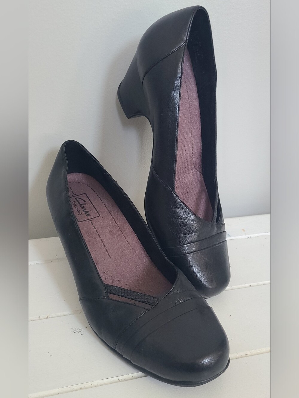 Clarks Everyday Heels Womens Size 9M